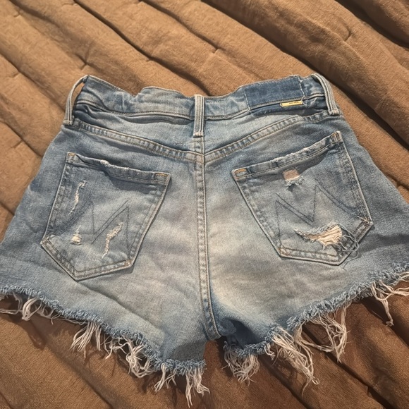 MOTHER Tomcat Kick Fray Shorts 25 - Picture 7 of 7